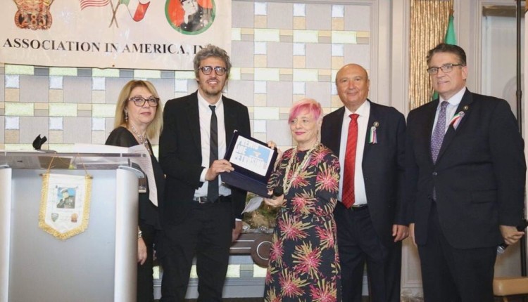 Premio Joe Petrosino Sicilia consegnato, a New York, all’artista palermitano PIF